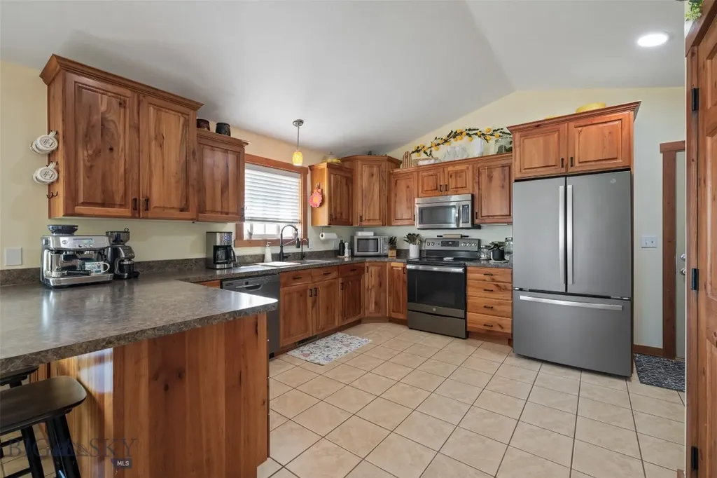 338 Expedition Drive Dillon MT 59725
