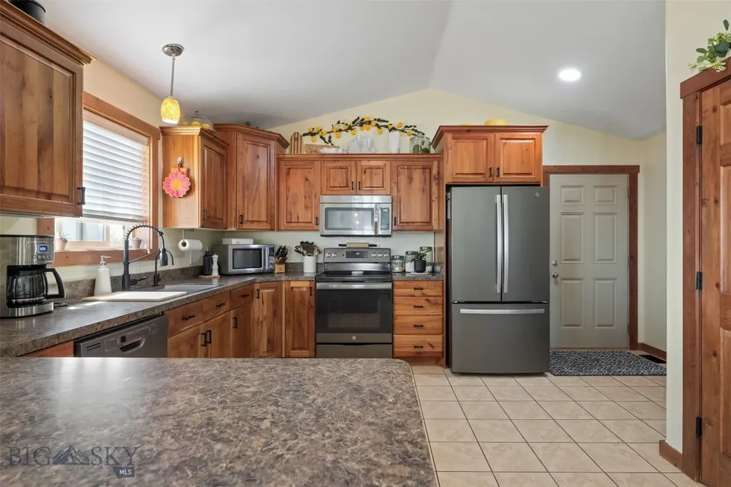 338 Expedition Drive Dillon MT 59725