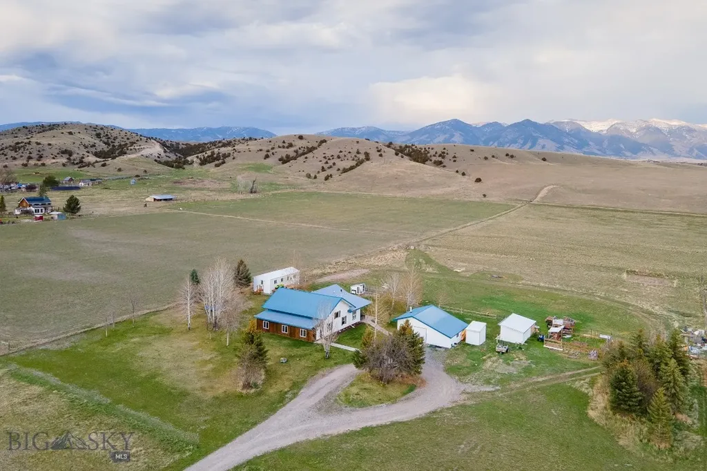 9150 Dry Creek Road Belgrade MT 59714