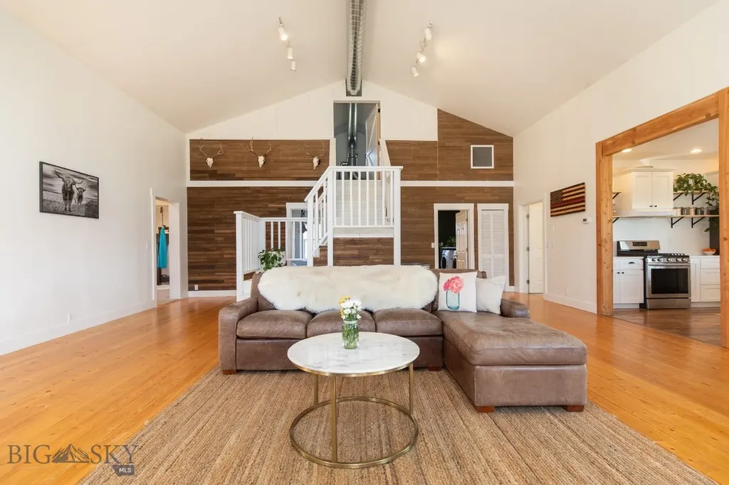 9150 Dry Creek Road Belgrade MT 59714