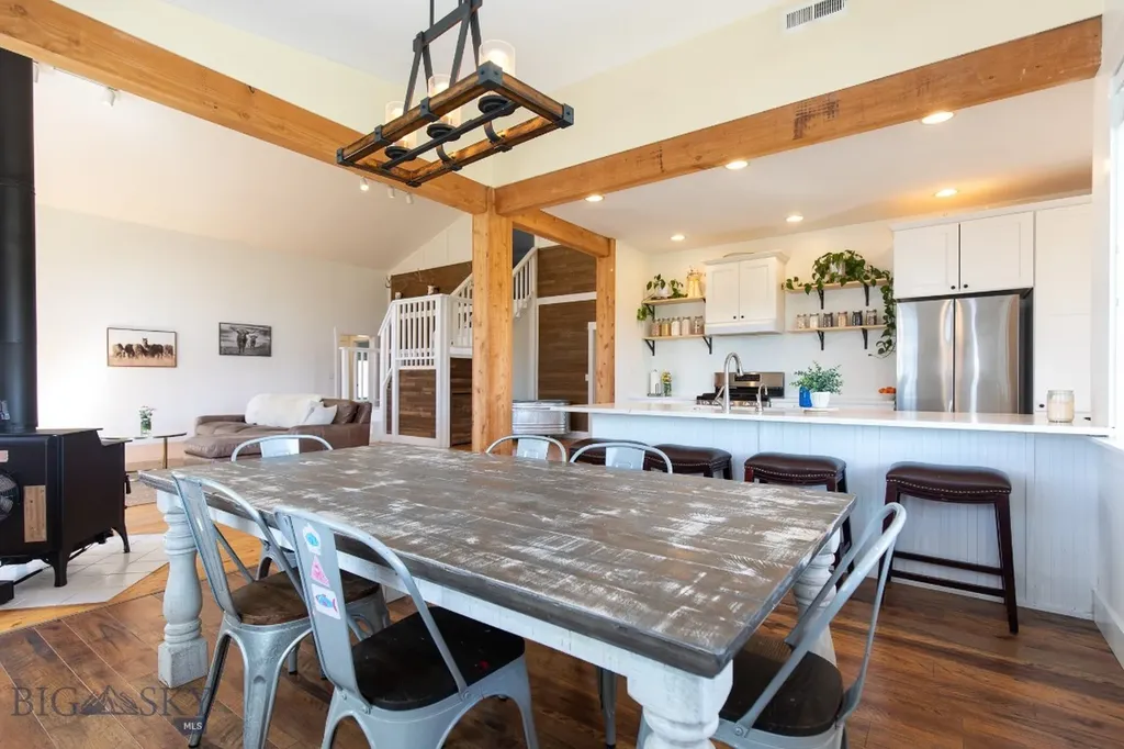 9150 Dry Creek Road Belgrade MT 59714