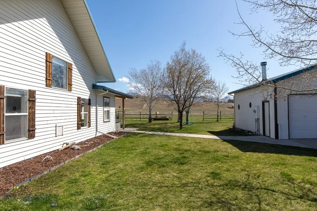 9150 Dry Creek Road Belgrade MT 59714
