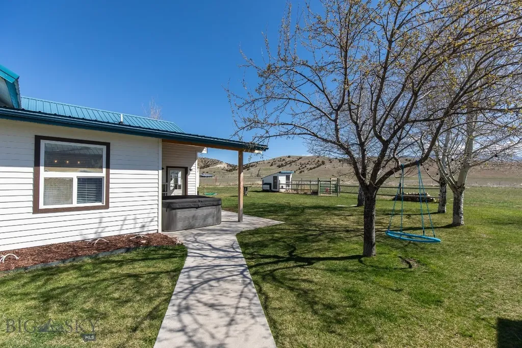 9150 Dry Creek Road Belgrade MT 59714