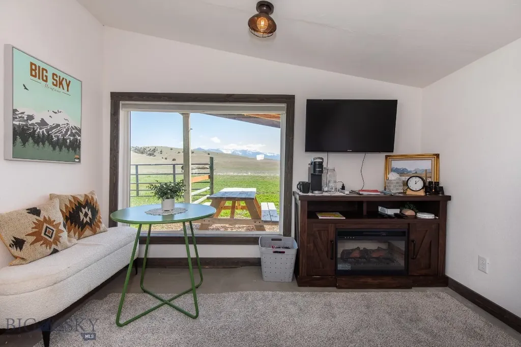 9150 Dry Creek Road Belgrade MT 59714