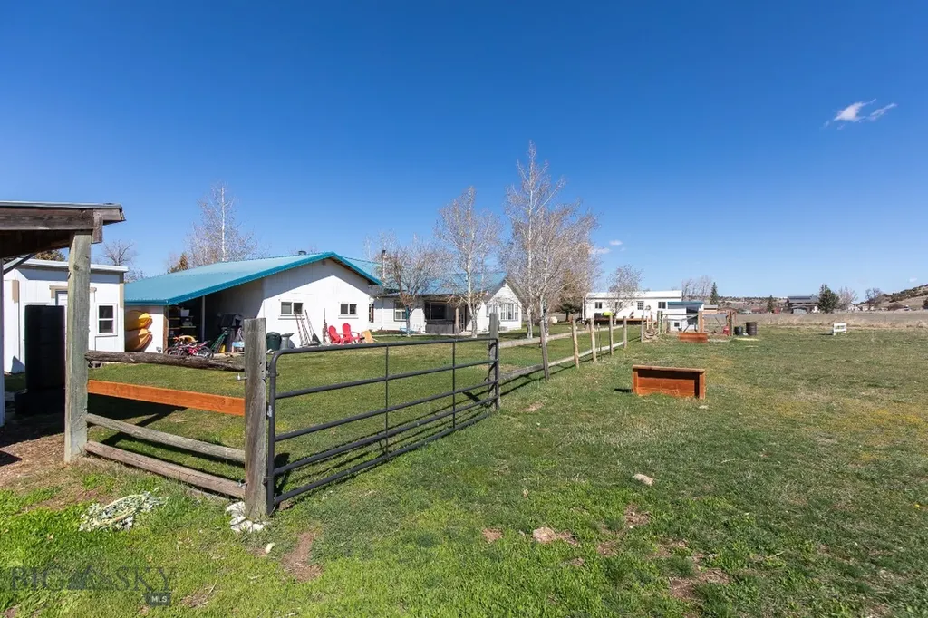 9150 Dry Creek Road Belgrade MT 59714