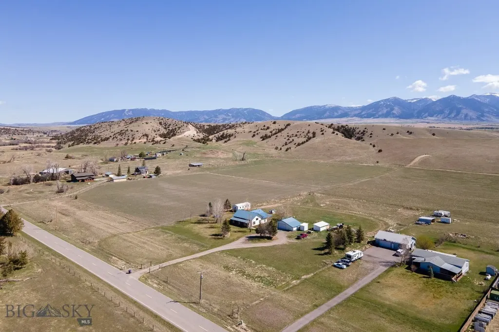 9150 Dry Creek Road Belgrade MT 59714