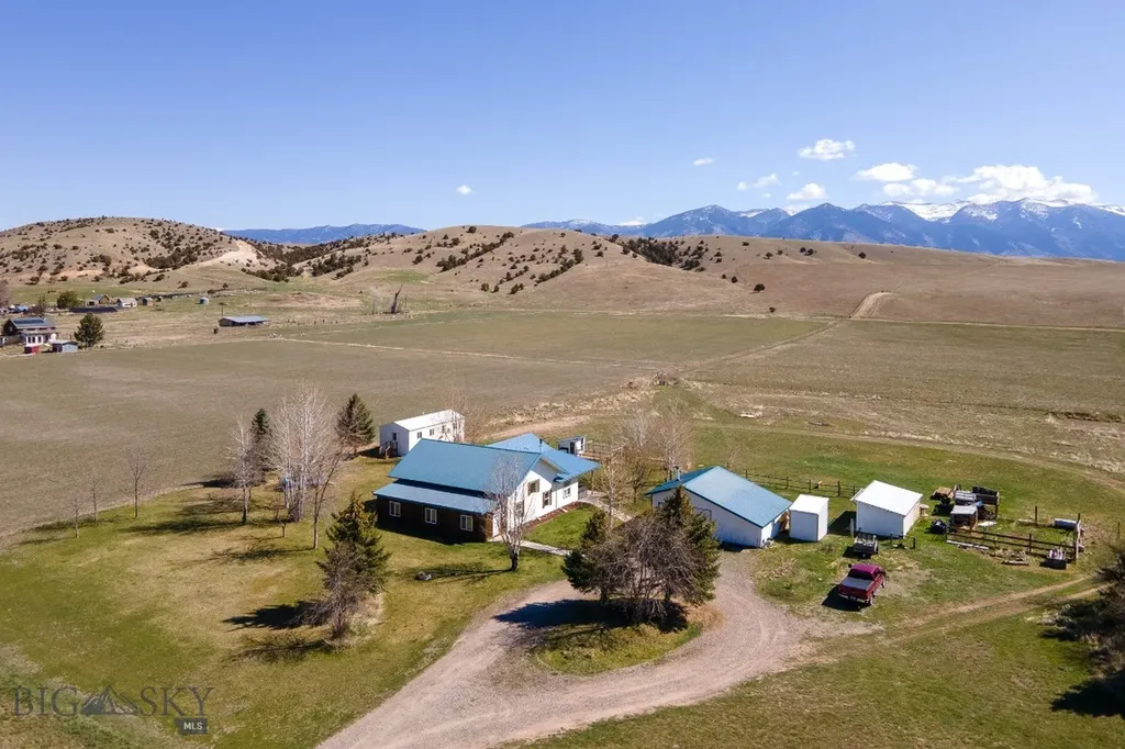 9150 Dry Creek Road Belgrade MT 59714