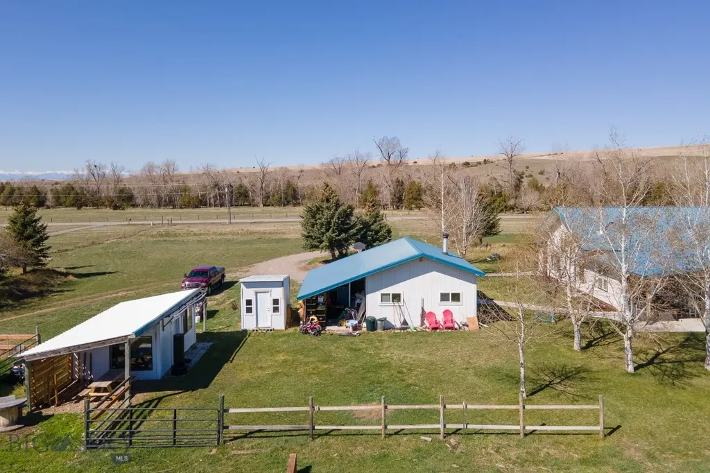 9150 Dry Creek Road Belgrade MT 59714