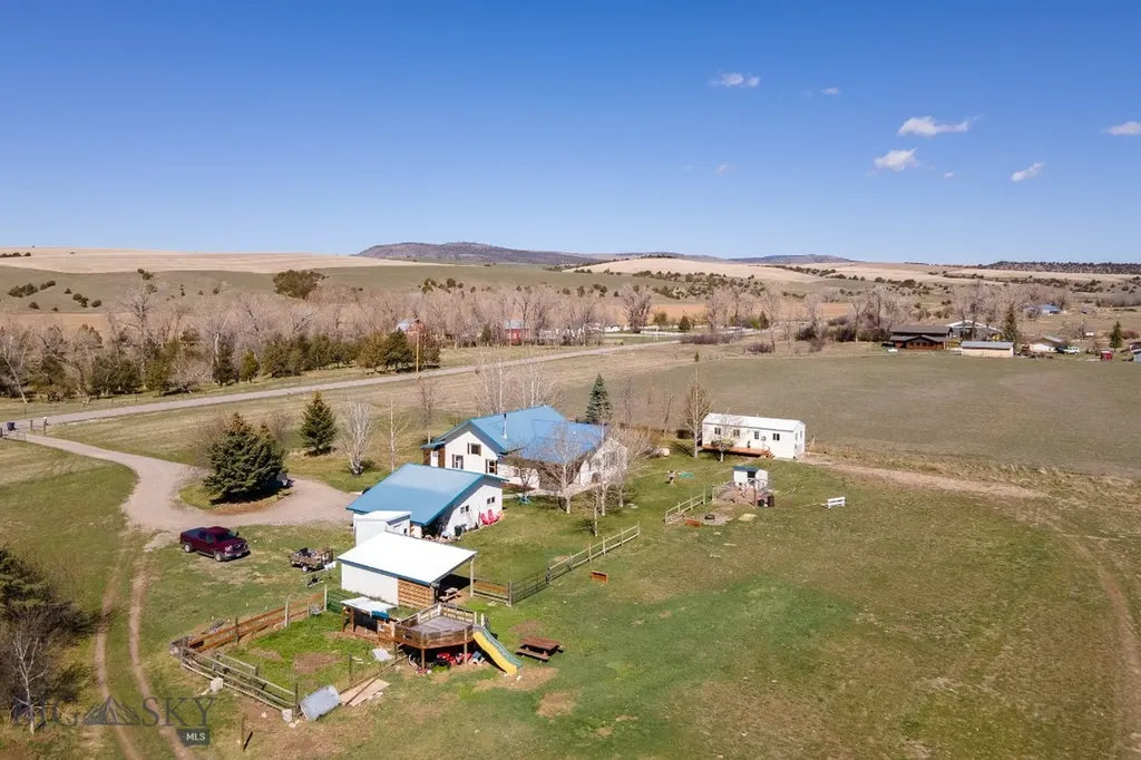 9150 Dry Creek Road Belgrade MT 59714