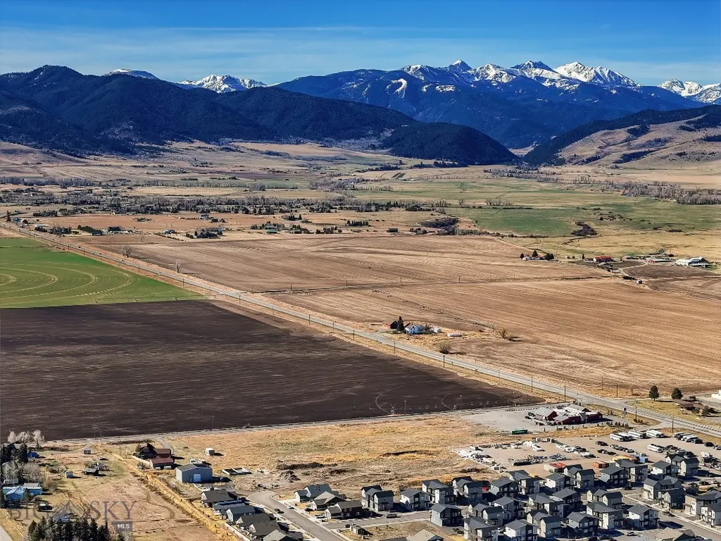 Tbd S Cottonwood Road Gallatin Gateway MT 59730