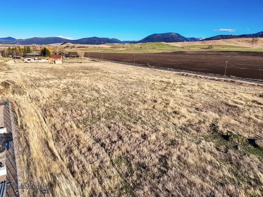 Tbd S Cottonwood Road Gallatin Gateway MT 59730