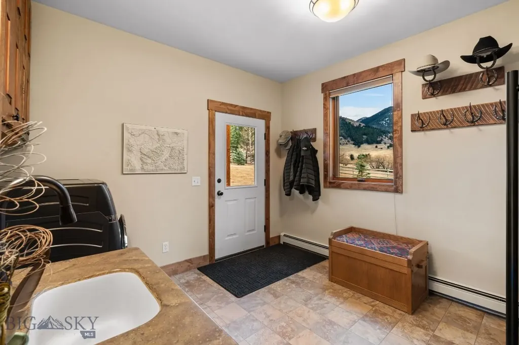17630 Rocky Mountain Road Belgrade MT 59714