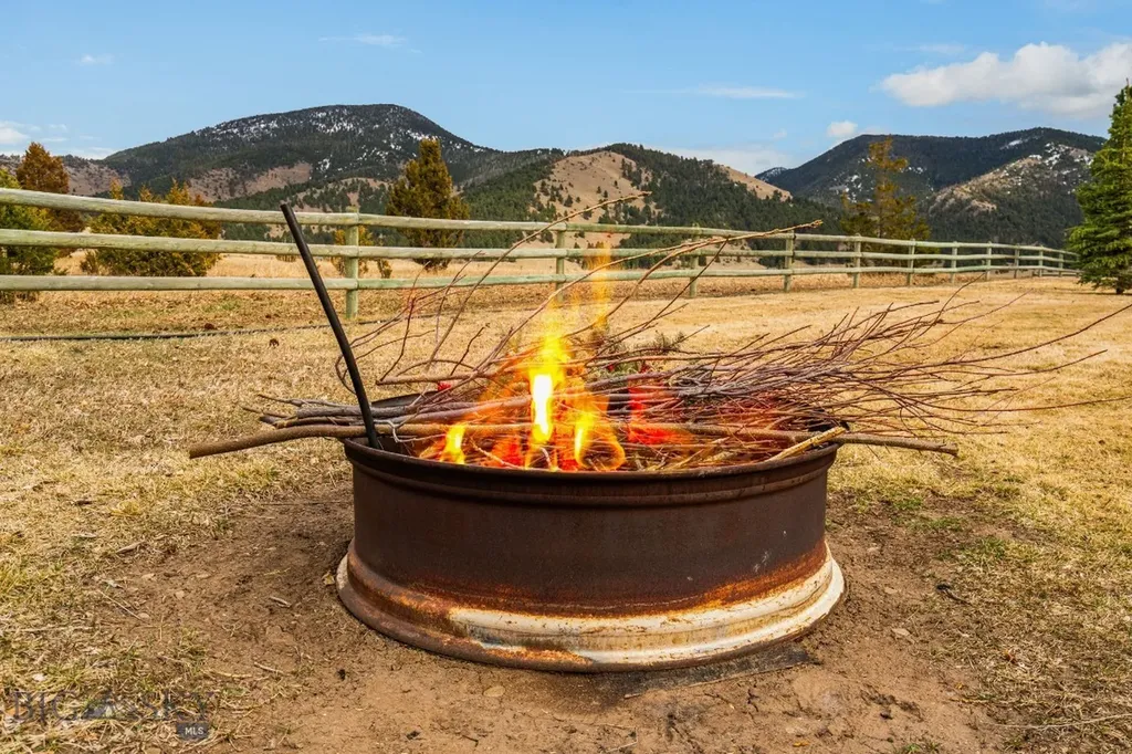 17630 Rocky Mountain Road Belgrade MT 59714