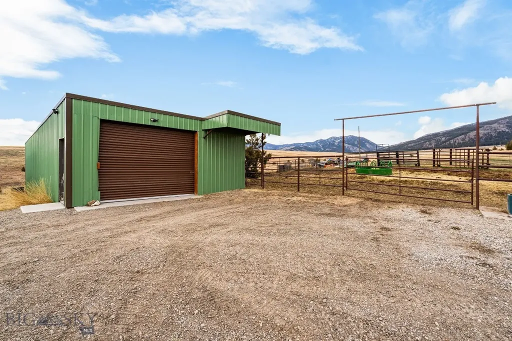 17630 Rocky Mountain Road Belgrade MT 59714