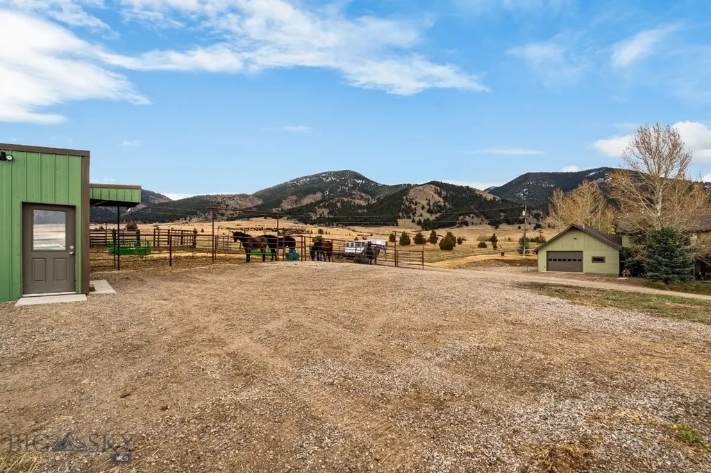17630 Rocky Mountain Road Belgrade MT 59714