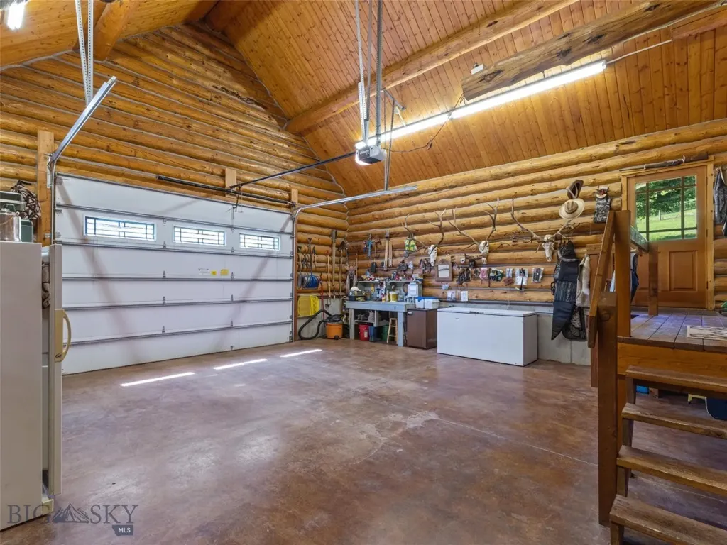 72 Sky Band Trail Livingston MT 59047