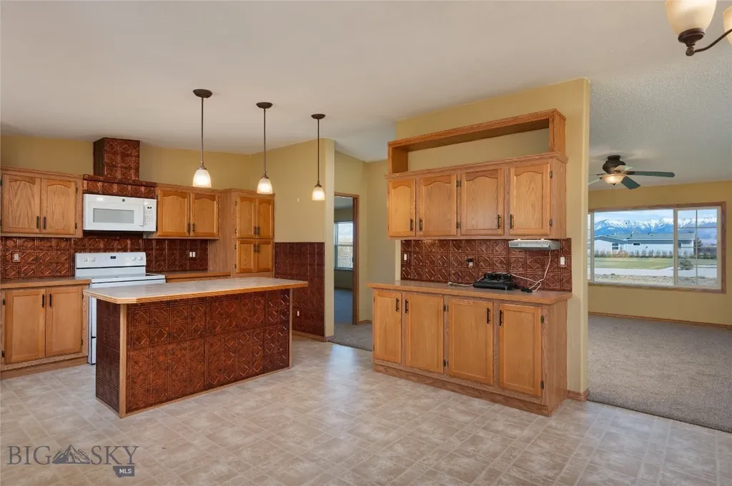 415 Tracy Ann Belgrade MT 59714