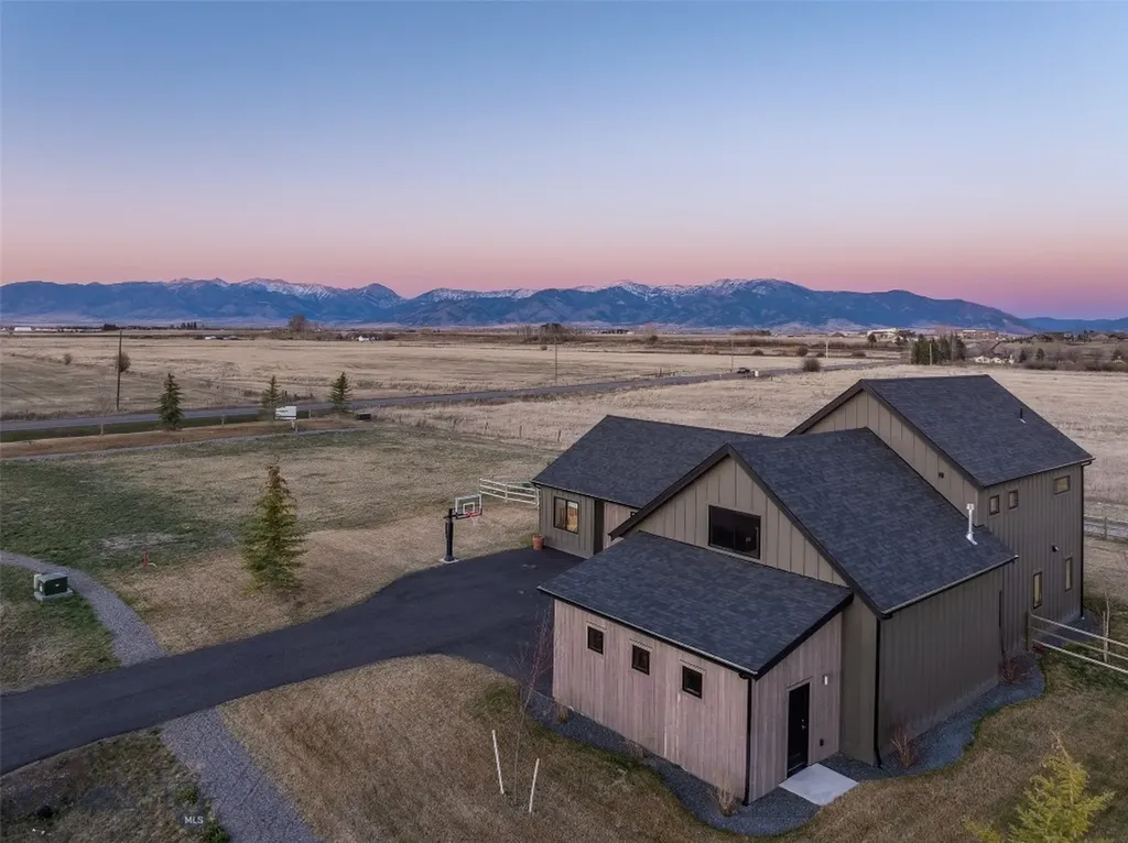 46 Creekbank Loop Lane Bozeman MT 59718