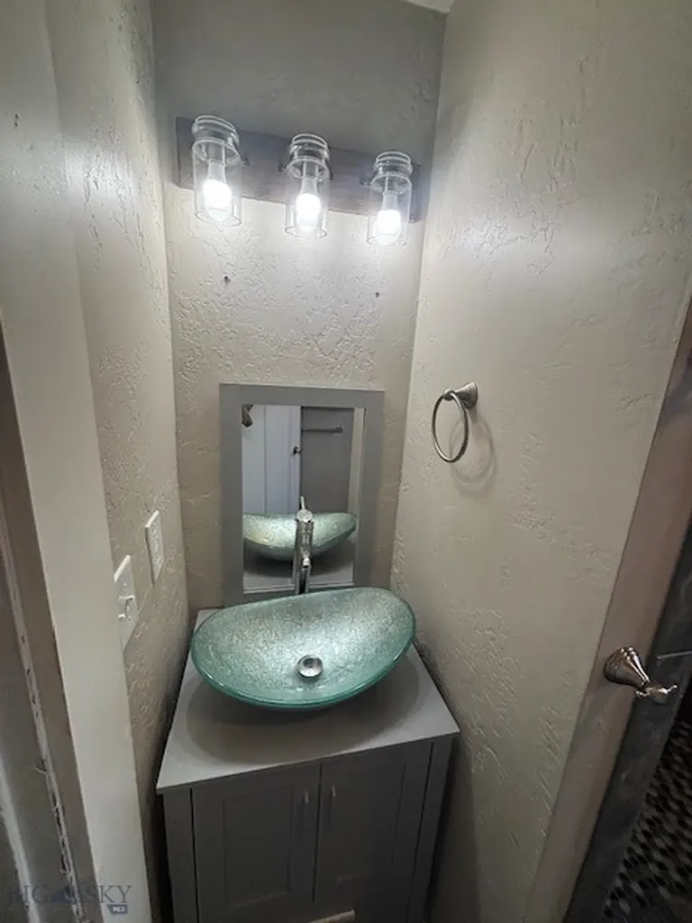 2107 Grand Butte MT 59701