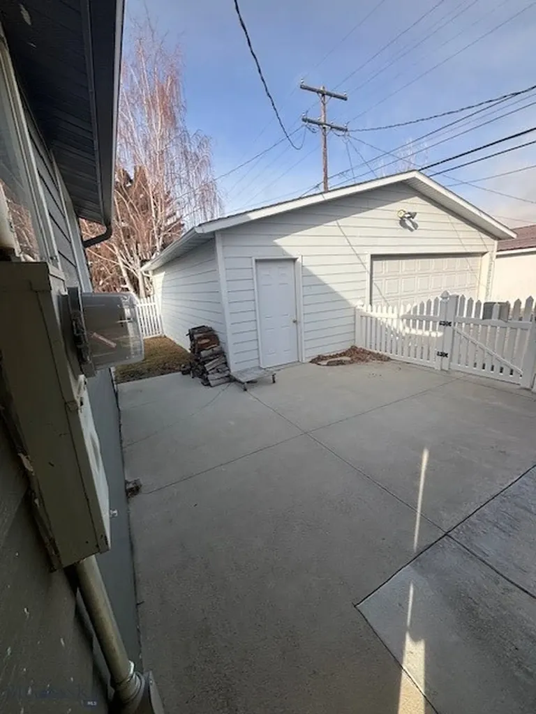 2107 Grand Butte MT 59701