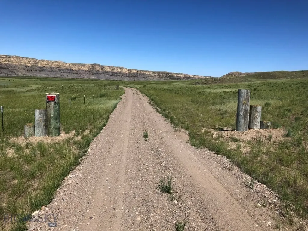19 Vernon Road Highwood MT 59450