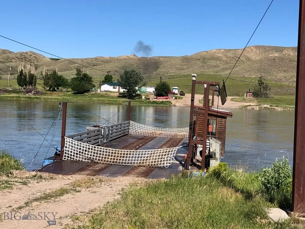 19 Vernon Road Highwood MT 59450