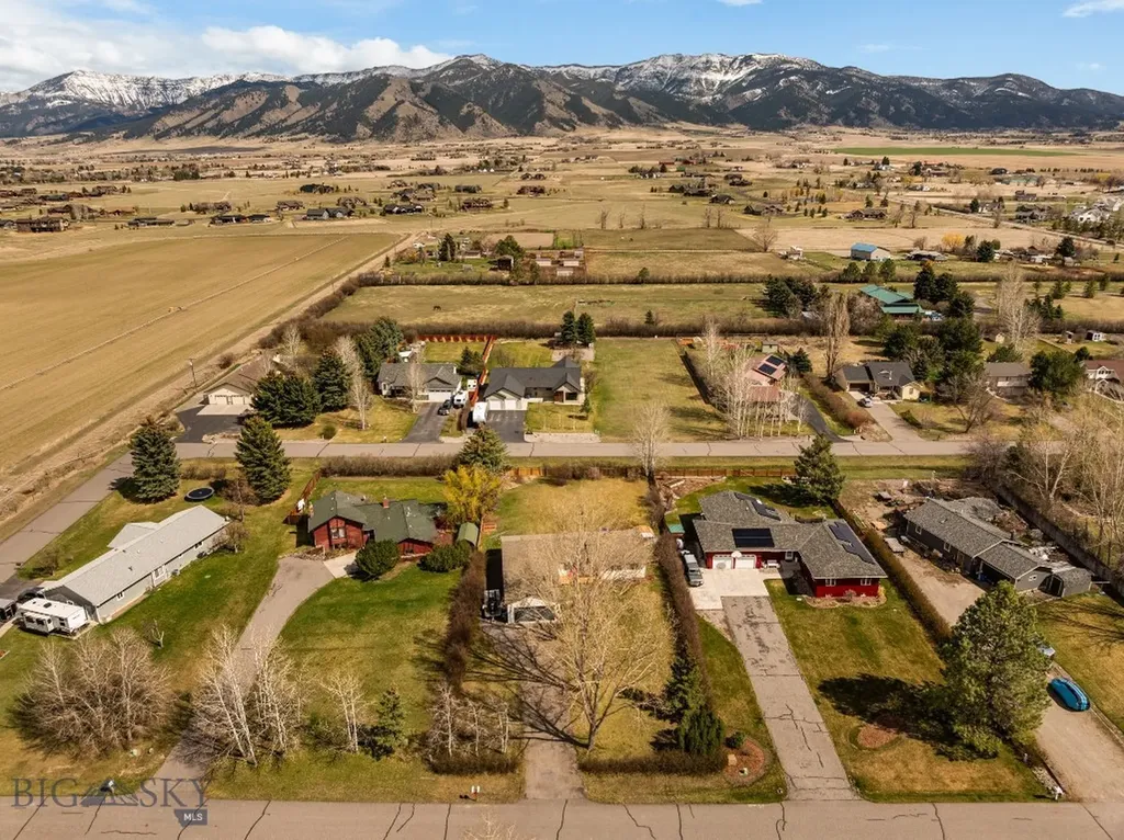 3210 E Hollyhock Drive Belgrade MT 59714