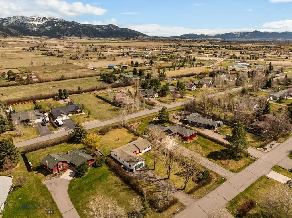 3210 E Hollyhock Drive Belgrade MT 59714