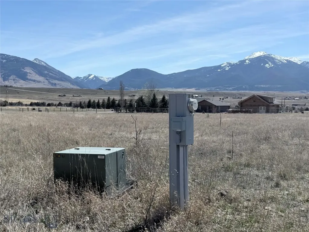 9 Paradise Ranch Road Livingston MT 59047