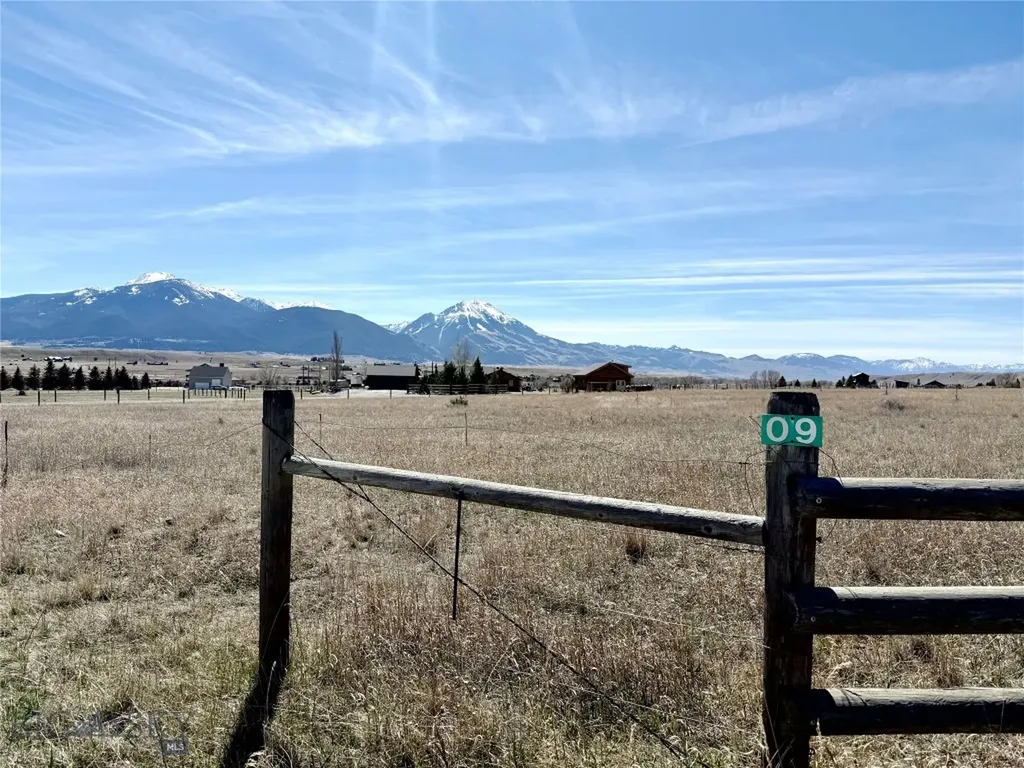 9 Paradise Ranch Road Livingston MT 59047