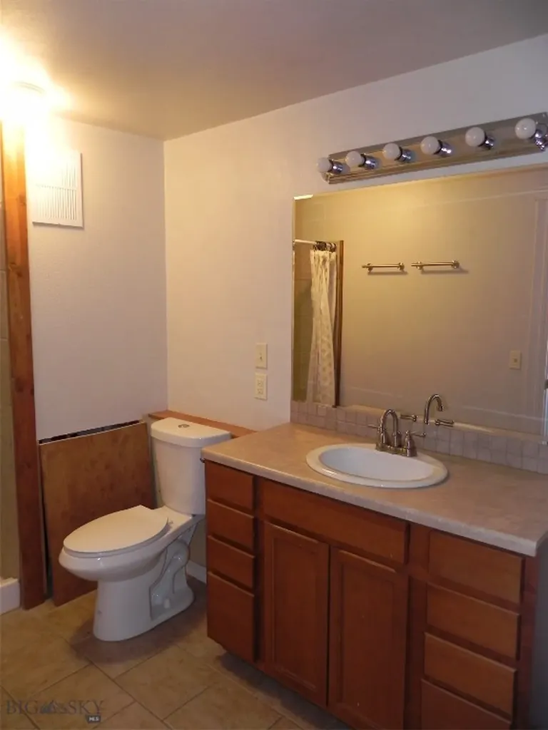 1125 N River Rock Belgrade MT 59714