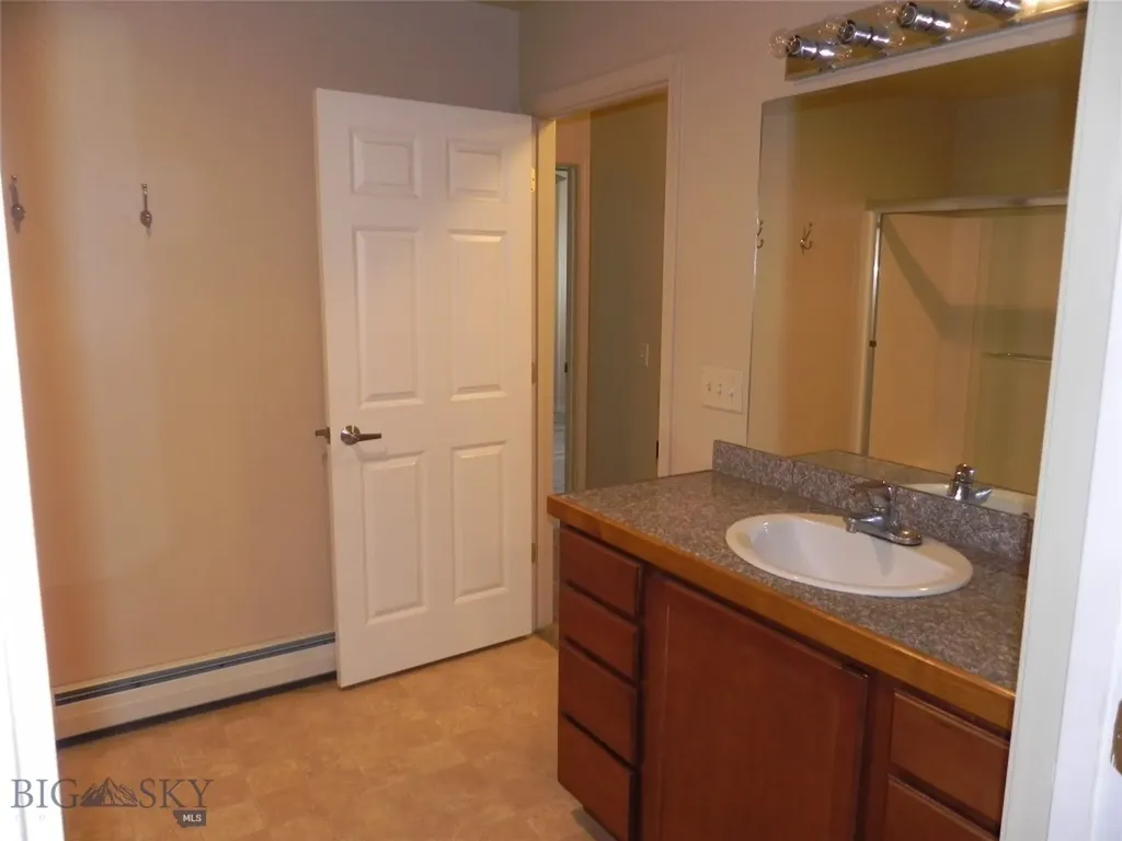 1125 N River Rock Belgrade MT 59714
