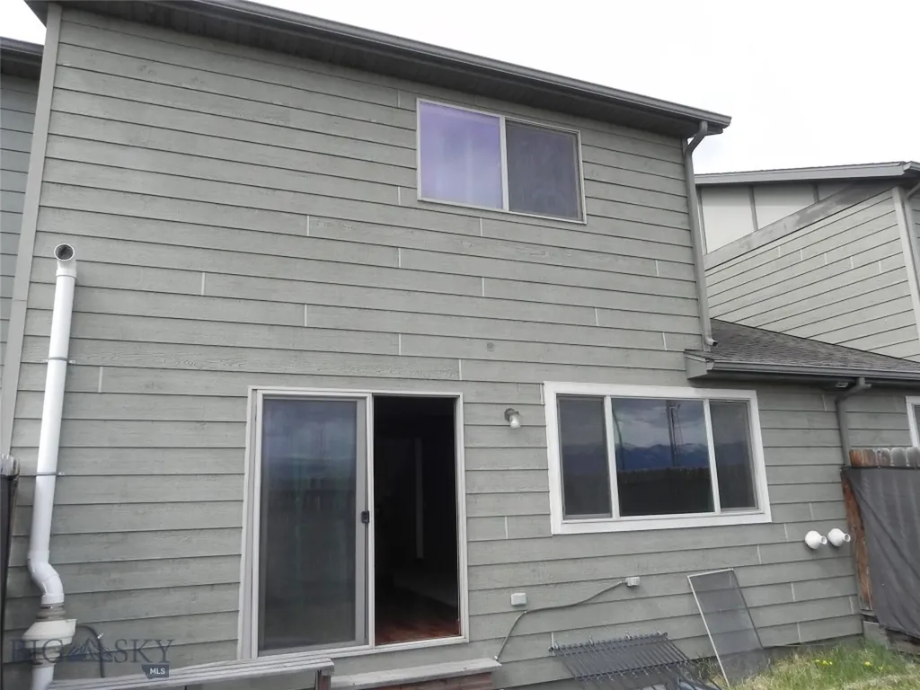1125 N River Rock Belgrade MT 59714