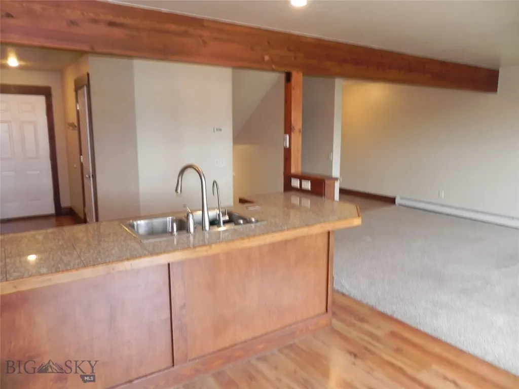 1125 N River Rock Belgrade MT 59714