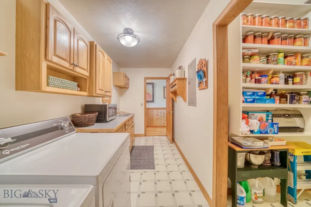 886 Wierda Way Manhattan MT 59741