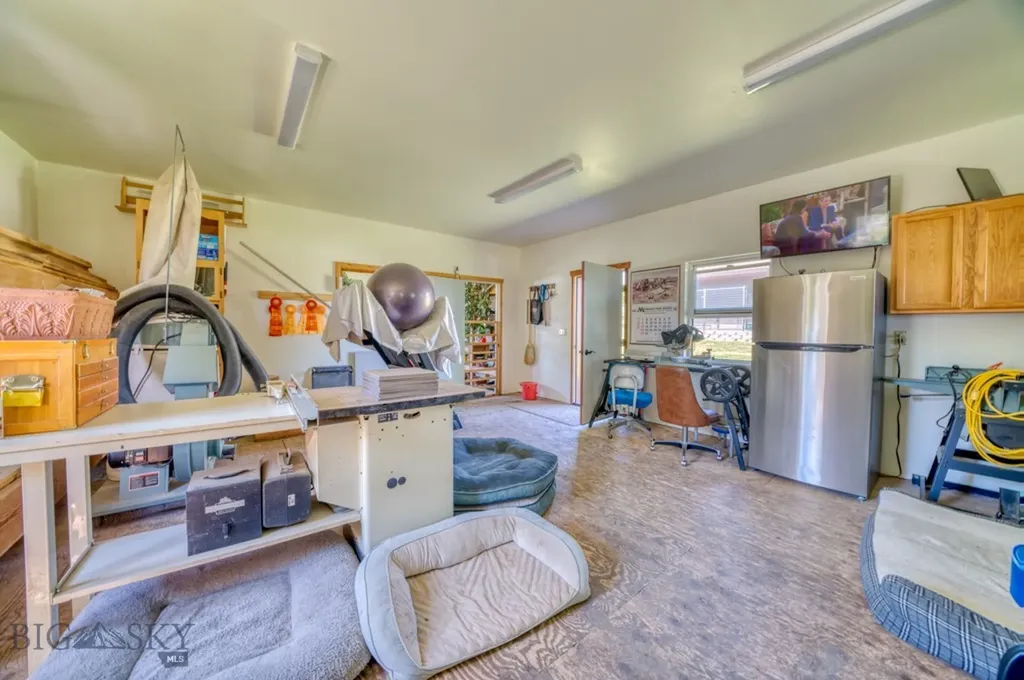 886 Wierda Way Manhattan MT 59741