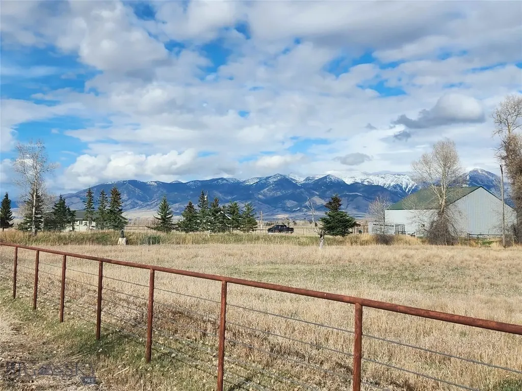 4040 Nelson Road Belgrade MT 59714
