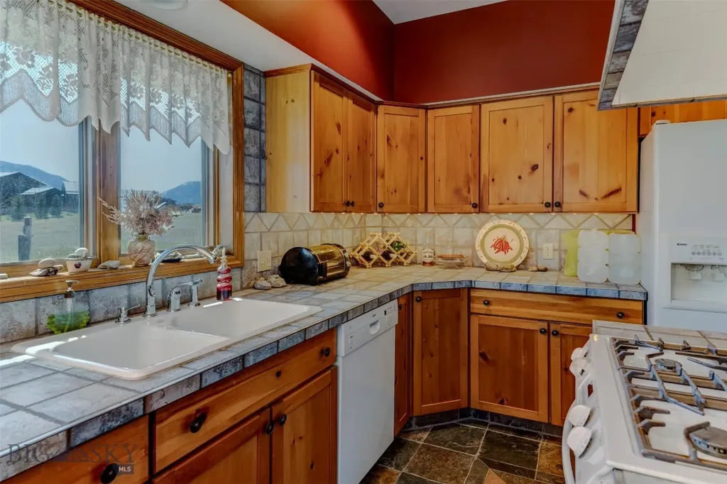 52 Eastep Lane Livingston MT 59047