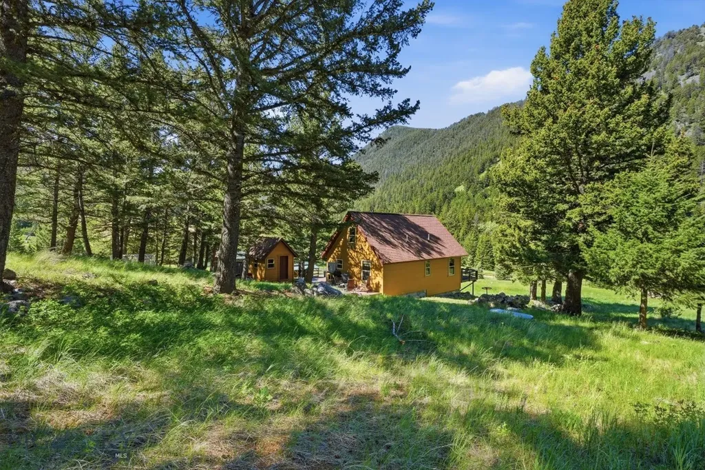 1105 South Boulder Road Cardwell MT 59721