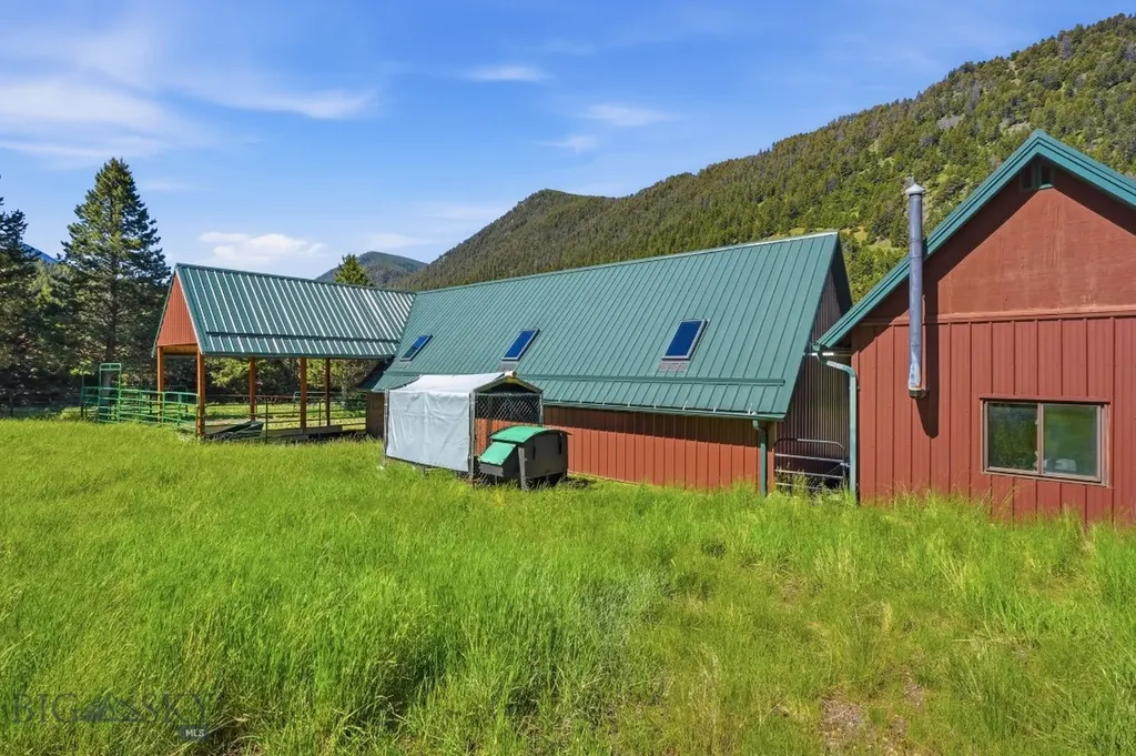 1105 South Boulder Road Cardwell MT 59721