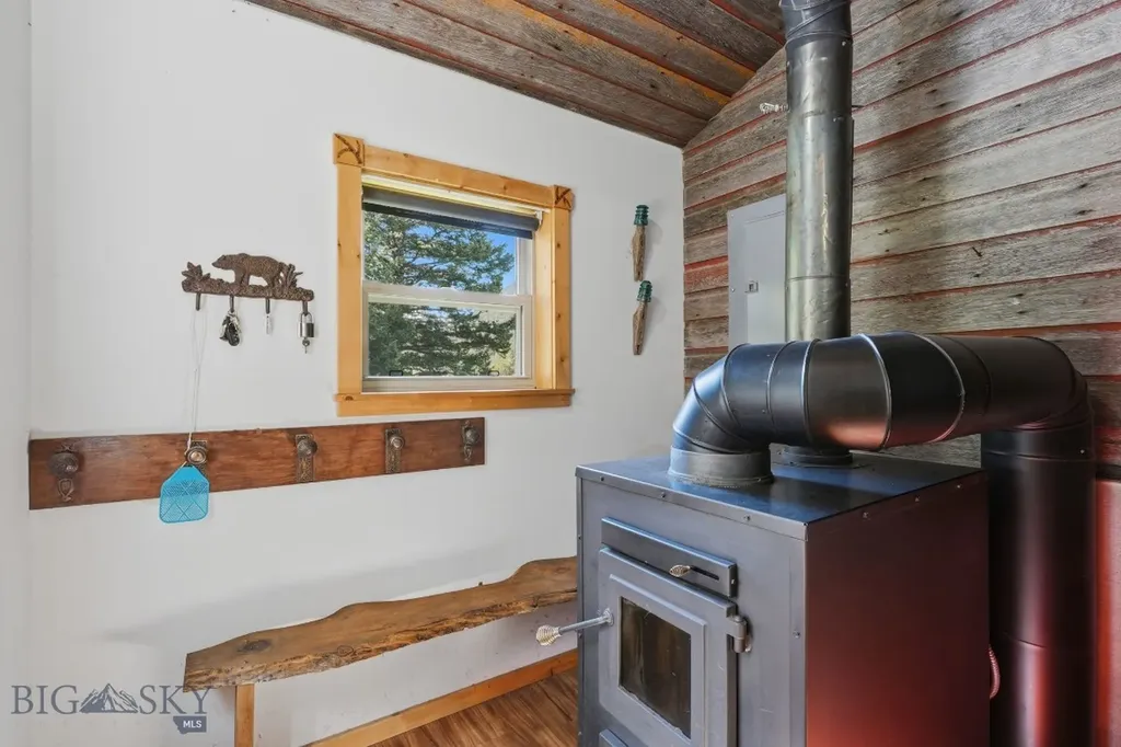 1105 South Boulder Road Cardwell MT 59721