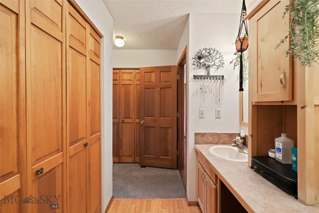 206 Pioneer Way Bozeman MT 59715