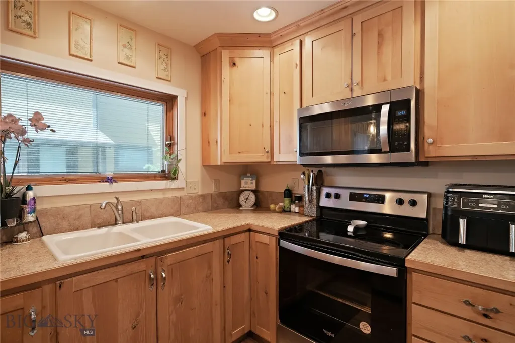 206 Pioneer Way Bozeman MT 59715