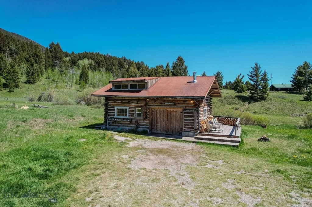 212 Hebgen Lodge Road West Yellowstone MT 59758