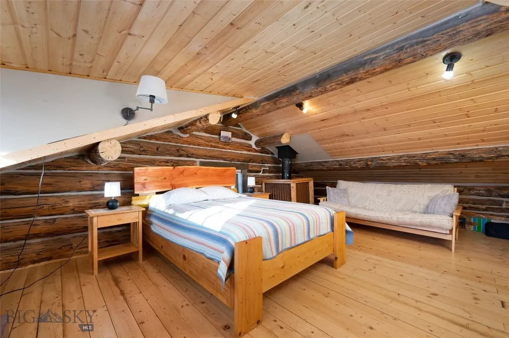 212 Hebgen Lodge Road West Yellowstone MT 59758