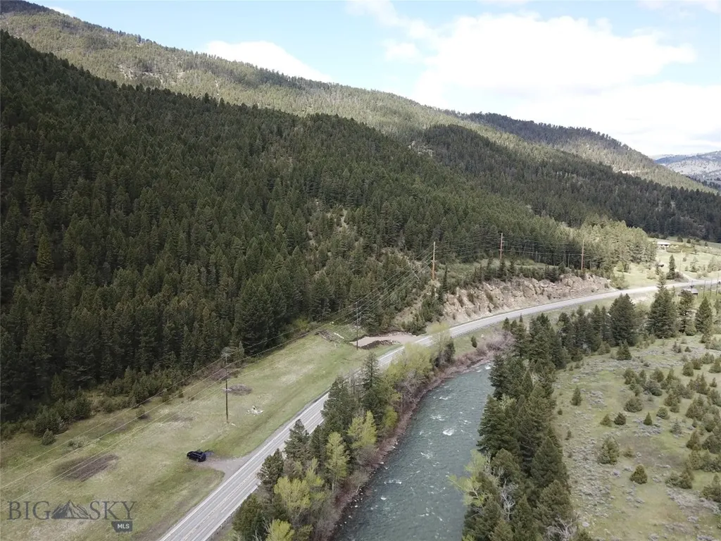 66569 Gallatin Road Gallatin Gateway MT 59730