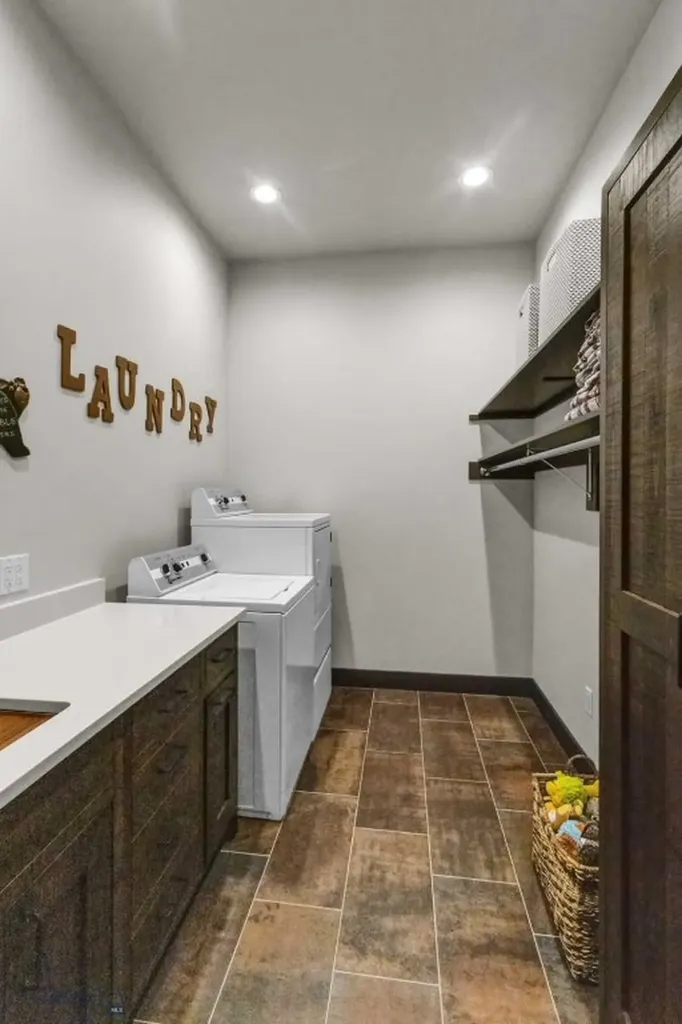 4915 W Us Highway 12 Helena MT 59601