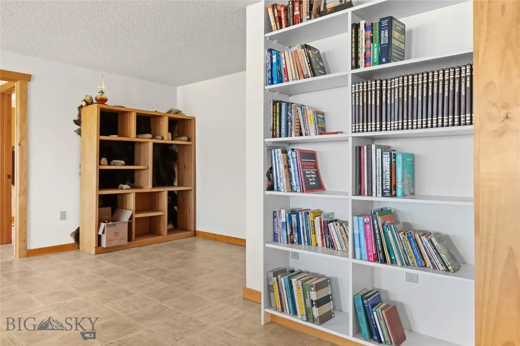 516 Mount Highway 287 W Ennis MT 59729