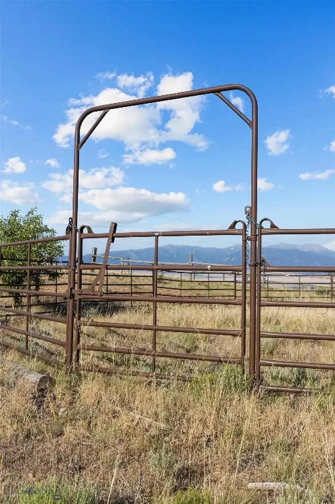516 Mount Highway 287 W Ennis MT 59729