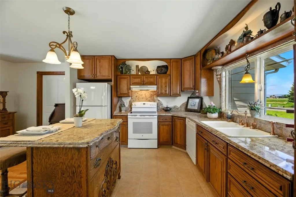 12 Pathfinder Trail Bozeman MT 59718